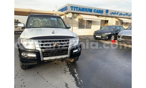 Buy Import Mitsubishi Pajero Black Car in Import - Dubai in Arusha Buy Import Mitsubishi Pajero Black Car in Import - Dubai in Arusha