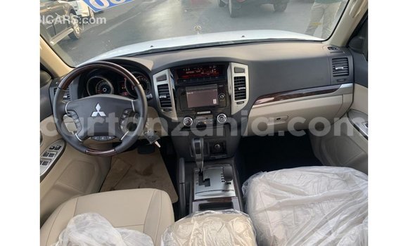 Buy Import Mitsubishi Pajero Black Car in Import - Dubai in Arusha Buy Import Mitsubishi Pajero Black Car in Import - Dubai in Arusha