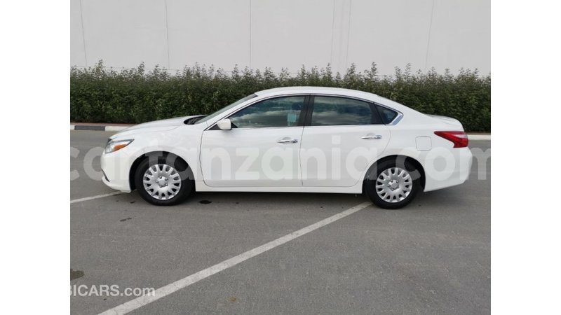 Big with watermark nissan altima arusha import dubai 8849