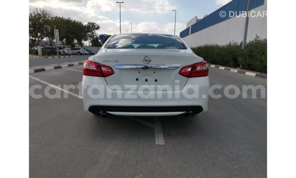 Nunua Imported Nissan Altima Nyeupe Gari ndani ya Import - Dubai nchini Arusha Nunua Imported Nissan Altima Nyeupe Gari ndani ya Import - Dubai nchini Arusha