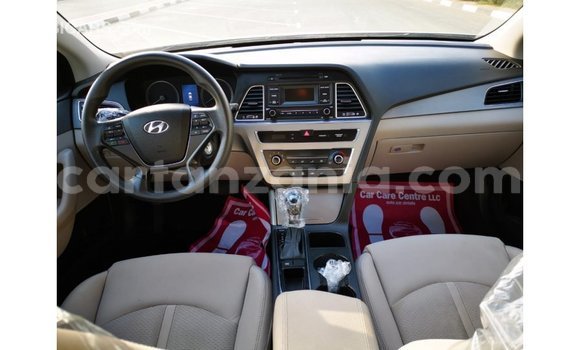 Nunua Imported Hyundai Sonata Nyeupe Gari ndani ya Import - Dubai nchini Arusha Nunua Imported Hyundai Sonata Nyeupe Gari ndani ya Import - Dubai nchini Arusha
