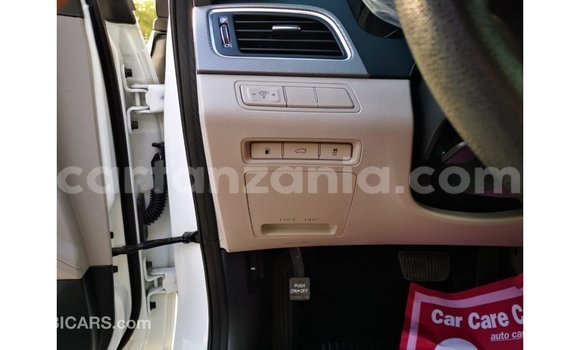 Nunua Imported Hyundai Sonata Nyeupe Gari ndani ya Import - Dubai nchini Arusha Nunua Imported Hyundai Sonata Nyeupe Gari ndani ya Import - Dubai nchini Arusha