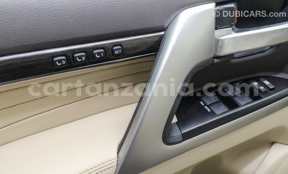 Nunua Imported Toyota Land Cruiser Nyeusi Gari ndani ya Import - Dubai nchini Arusha Nunua Imported Toyota Land Cruiser Nyeusi Gari ndani ya Import - Dubai nchini Arusha