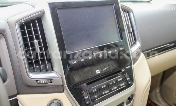 Nunua Imported Toyota Land Cruiser Nyeusi Gari ndani ya Import - Dubai nchini Arusha Nunua Imported Toyota Land Cruiser Nyeusi Gari ndani ya Import - Dubai nchini Arusha