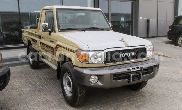 Nunua Imported Toyota Land Cruiser Beige Gari ndani ya Import - Dubai nchini Arusha Nunua Imported Toyota Land Cruiser Beige Gari ndani ya Import - Dubai nchini Arusha