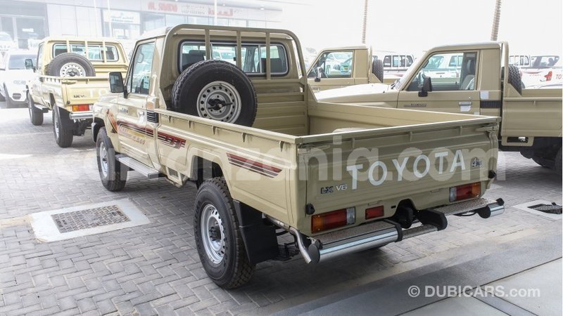 Big with watermark toyota land cruiser arusha import dubai 8856