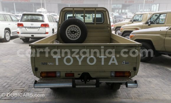 Nunua Imported Toyota Land Cruiser Beige Gari ndani ya Import - Dubai nchini Arusha Nunua Imported Toyota Land Cruiser Beige Gari ndani ya Import - Dubai nchini Arusha