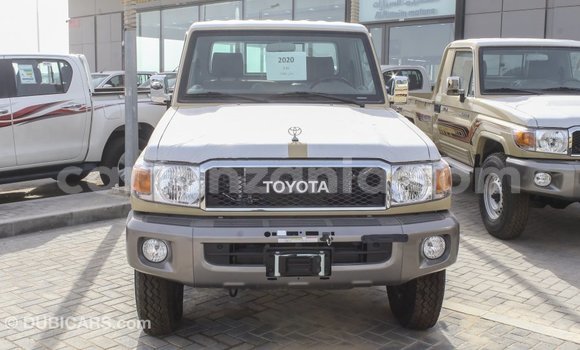 Nunua Imported Toyota Land Cruiser Beige Gari ndani ya Import - Dubai nchini Arusha Nunua Imported Toyota Land Cruiser Beige Gari ndani ya Import - Dubai nchini Arusha
