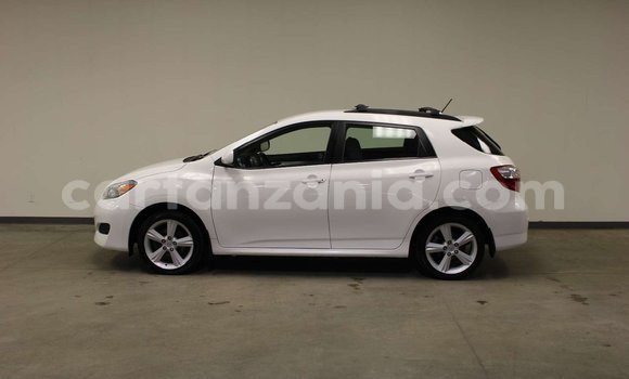 Buy Used Toyota Matrix White Car in Arusha in Arusha Buy Used Toyota Matrix White Car in Arusha in Arusha