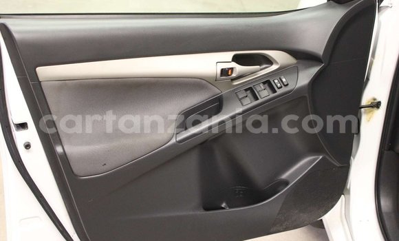Buy Used Toyota Matrix White Car in Arusha in Arusha Buy Used Toyota Matrix White Car in Arusha in Arusha