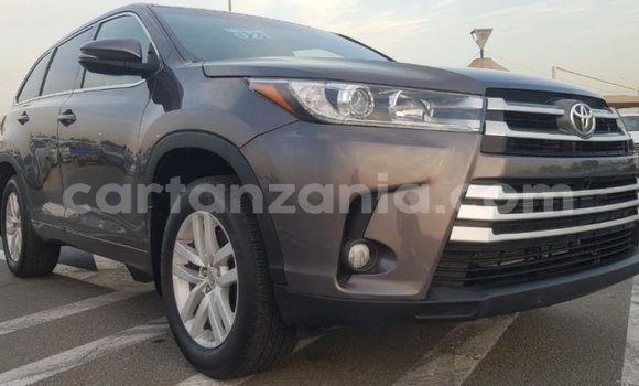 Buy Import Toyota Highlander Other Car in Import - Dubai in Arusha Buy Import Toyota Highlander Other Car in Import - Dubai in Arusha