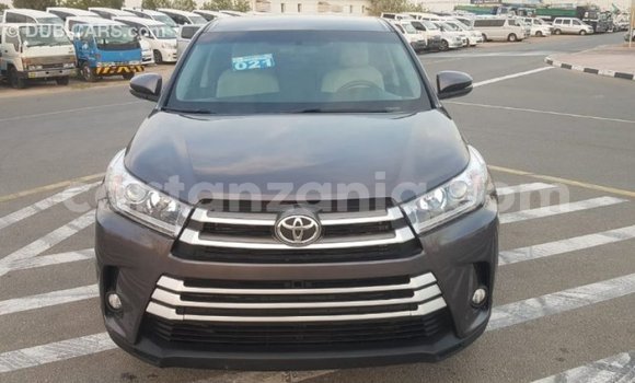 Buy Import Toyota Highlander Other Car in Import - Dubai in Arusha Buy Import Toyota Highlander Other Car in Import - Dubai in Arusha