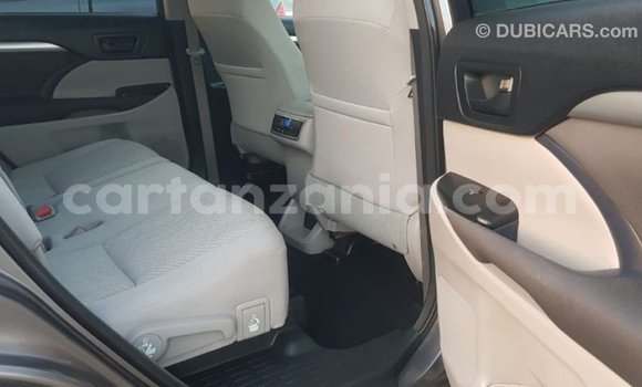 Buy Import Toyota Highlander Other Car in Import - Dubai in Arusha Buy Import Toyota Highlander Other Car in Import - Dubai in Arusha