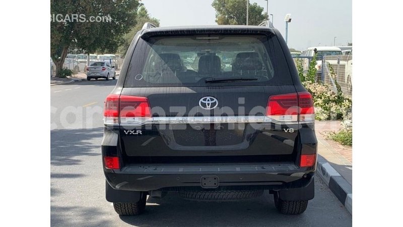 Big with watermark toyota land cruiser arusha import dubai 8872