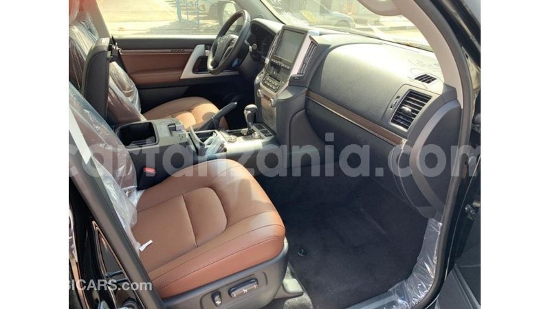 Big with watermark toyota land cruiser arusha import dubai 8872