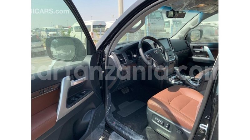 Big with watermark toyota land cruiser arusha import dubai 8872