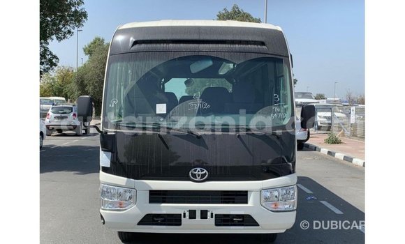 Nunua Imported Toyota Coaster Nyeupe Gari ndani ya Import - Dubai nchini Arusha Nunua Imported Toyota Coaster Nyeupe Gari ndani ya Import - Dubai nchini Arusha