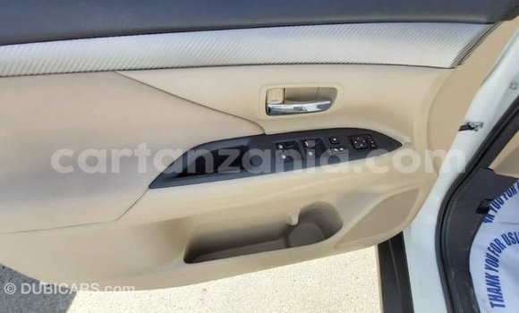 Nunua Imported Mitsubishi Outlander Nyeupe Gari ndani ya Import - Dubai nchini Arusha Nunua Imported Mitsubishi Outlander Nyeupe Gari ndani ya Import - Dubai nchini Arusha