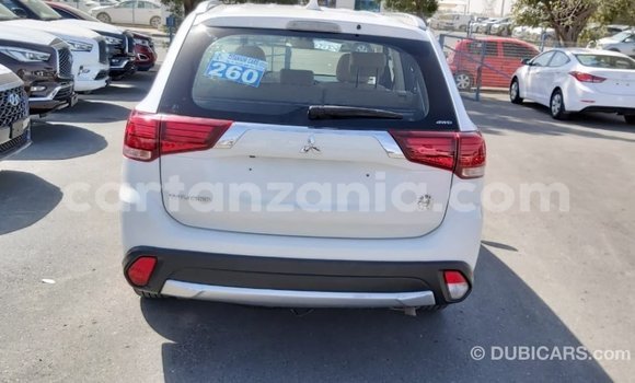 Nunua Imported Mitsubishi Outlander Nyeupe Gari ndani ya Import - Dubai nchini Arusha Nunua Imported Mitsubishi Outlander Nyeupe Gari ndani ya Import - Dubai nchini Arusha