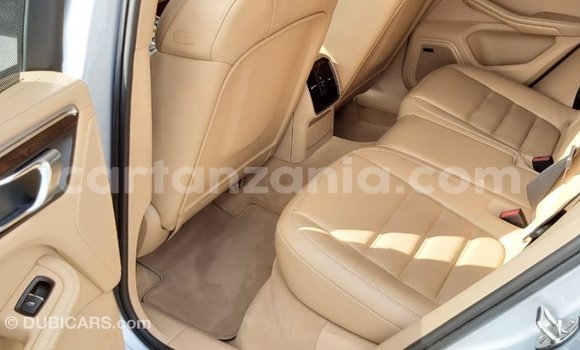 Buy Import Porsche Macan Other Car in Import - Dubai in Arusha Buy Import Porsche Macan Other Car in Import - Dubai in Arusha