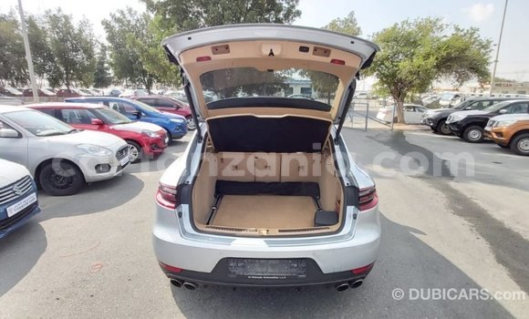 Buy Import Porsche Macan Other Car in Import - Dubai in Arusha Buy Import Porsche Macan Other Car in Import - Dubai in Arusha
