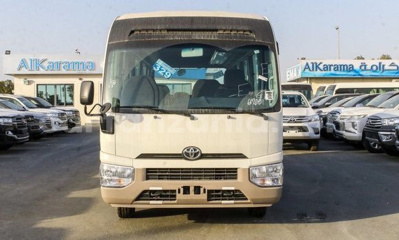 Nunua Imported Toyota Coaster Nyeupe Gari ndani ya Import - Dubai nchini Arusha Nunua Imported Toyota Coaster Nyeupe Gari ndani ya Import - Dubai nchini Arusha