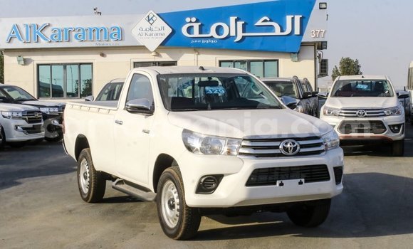 Nunua Imported Toyota Hilux Nyeupe Gari ndani ya Import - Dubai nchini Arusha Nunua Imported Toyota Hilux Nyeupe Gari ndani ya Import - Dubai nchini Arusha