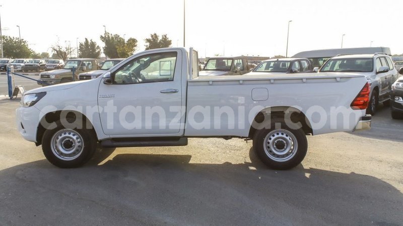 Big with watermark toyota hilux arusha import dubai 8905