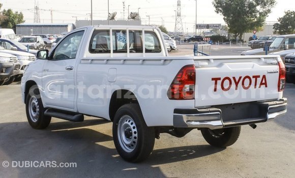 Nunua Imported Toyota Hilux Nyeupe Gari ndani ya Import - Dubai nchini Arusha Nunua Imported Toyota Hilux Nyeupe Gari ndani ya Import - Dubai nchini Arusha