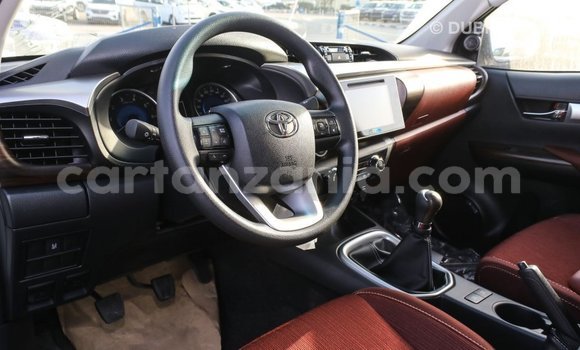 Buy Import Toyota Hilux White Car in Import - Dubai in Arusha Buy Import Toyota Hilux White Car in Import - Dubai in Arusha