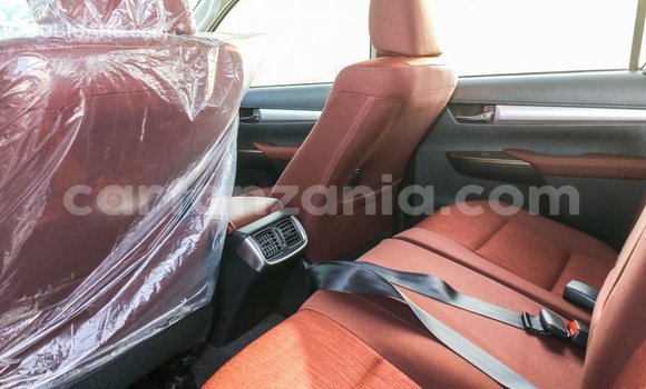 Buy Import Toyota Hilux White Car in Import - Dubai in Arusha Buy Import Toyota Hilux White Car in Import - Dubai in Arusha