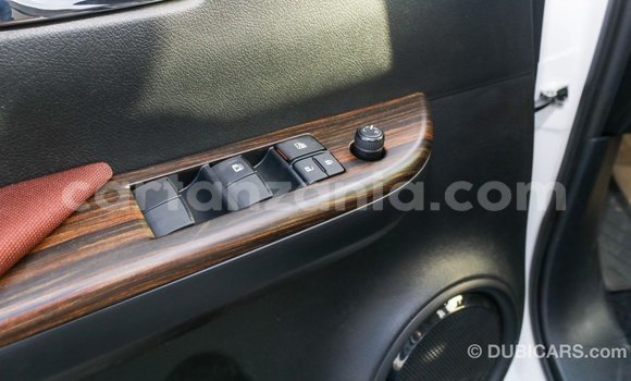 Buy Import Toyota Hilux White Car in Import - Dubai in Arusha Buy Import Toyota Hilux White Car in Import - Dubai in Arusha