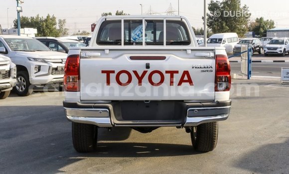 Buy Import Toyota Hilux White Car in Import - Dubai in Arusha Buy Import Toyota Hilux White Car in Import - Dubai in Arusha