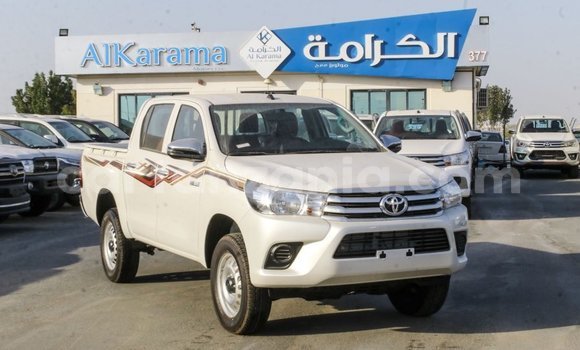 Nunua Imported Toyota Hilux Nyeupe Gari ndani ya Import - Dubai nchini Arusha Nunua Imported Toyota Hilux Nyeupe Gari ndani ya Import - Dubai nchini Arusha