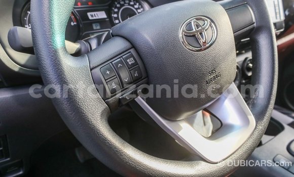 Nunua Imported Toyota Hilux Nyeupe Gari ndani ya Import - Dubai nchini Arusha Nunua Imported Toyota Hilux Nyeupe Gari ndani ya Import - Dubai nchini Arusha