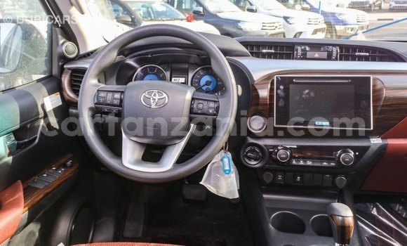 Buy Import Toyota Hilux White Car in Import - Dubai in Arusha Buy Import Toyota Hilux White Car in Import - Dubai in Arusha