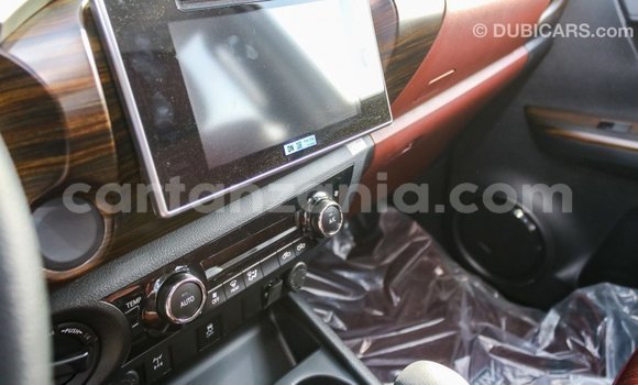 Buy Import Toyota Hilux White Car in Import - Dubai in Arusha Buy Import Toyota Hilux White Car in Import - Dubai in Arusha