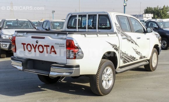 Buy Import Toyota Hilux White Car in Import - Dubai in Arusha Buy Import Toyota Hilux White Car in Import - Dubai in Arusha