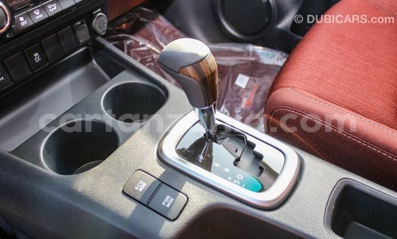 Nunua Imported Toyota Hilux Nyeupe Gari ndani ya Import - Dubai nchini Arusha Nunua Imported Toyota Hilux Nyeupe Gari ndani ya Import - Dubai nchini Arusha