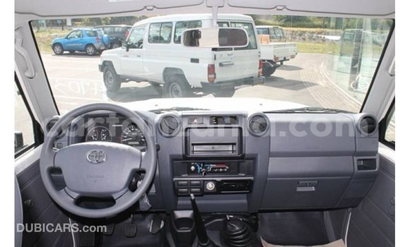 Buy Import Toyota Land Cruiser White Car in Import - Dubai in Arusha Buy Import Toyota Land Cruiser White Car in Import - Dubai in Arusha