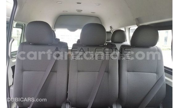 Nunua Imported Toyota Hiace Nyeupe Gari ndani ya Import - Dubai nchini Arusha Nunua Imported Toyota Hiace Nyeupe Gari ndani ya Import - Dubai nchini Arusha