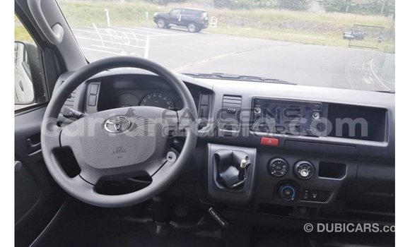 Nunua Imported Toyota Hiace Nyeupe Gari ndani ya Import - Dubai nchini Arusha Nunua Imported Toyota Hiace Nyeupe Gari ndani ya Import - Dubai nchini Arusha