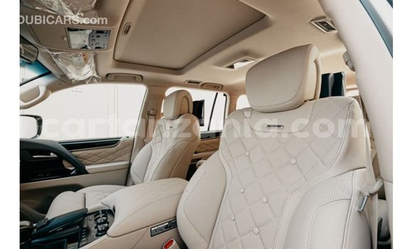 Nunua Imported Lexus LX Nyeupe Gari ndani ya Import - Dubai nchini Arusha Nunua Imported Lexus LX Nyeupe Gari ndani ya Import - Dubai nchini Arusha