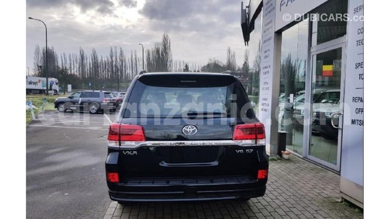 Big with watermark toyota land cruiser arusha import dubai 8924