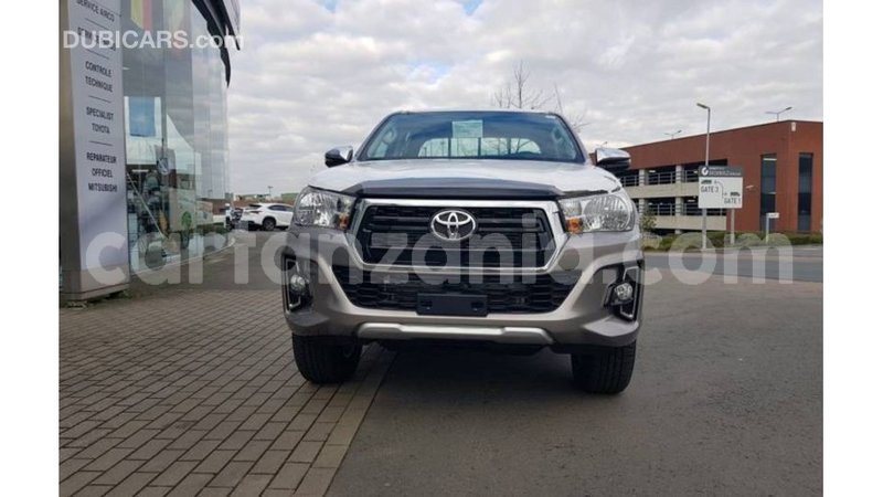 Big with watermark toyota hilux arusha import dubai 8925