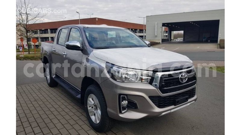 Big with watermark toyota hilux arusha import dubai 8925