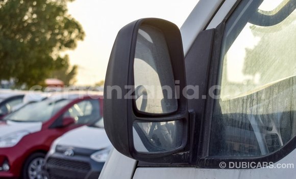 Buy Import Kia Carens White Car in Import - Dubai in Arusha Buy Import Kia Carens White Car in Import - Dubai in Arusha