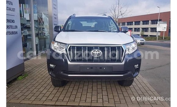 Nunua Imported Toyota Prado Nyeusi Gari ndani ya Import - Dubai nchini Arusha Nunua Imported Toyota Prado Nyeusi Gari ndani ya Import - Dubai nchini Arusha