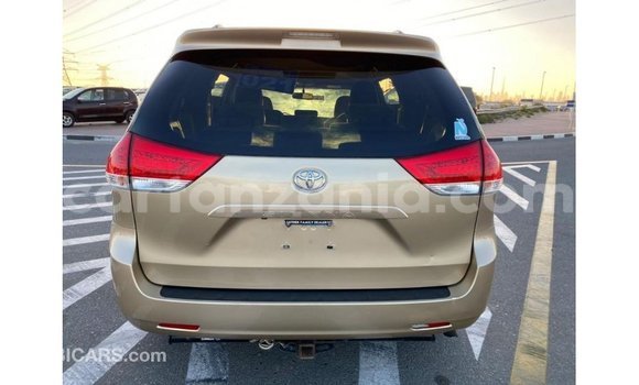 Buy Import Toyota Sienna Other Car in Import - Dubai in Arusha Buy Import Toyota Sienna Other Car in Import - Dubai in Arusha