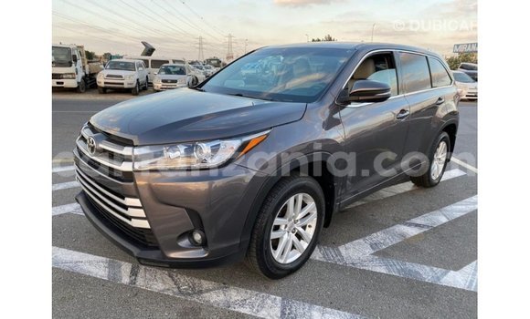 Nunua Imported Toyota Highlander Nyingine Gari ndani ya Import - Dubai nchini Arusha Nunua Imported Toyota Highlander Nyingine Gari ndani ya Import - Dubai nchini Arusha